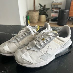 Men’s size 10.5 air max nike